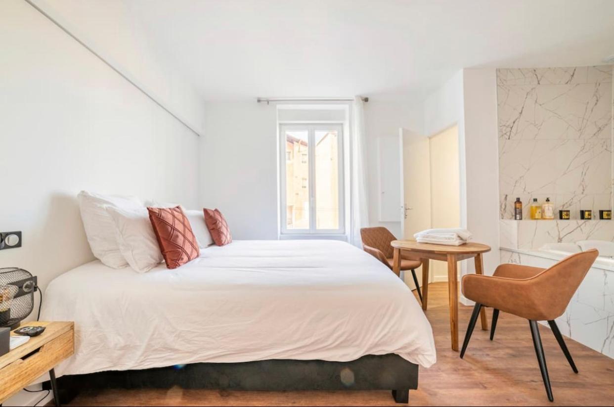 Parenthese Roanne Pierre Depierre Apartment Bagian luar foto