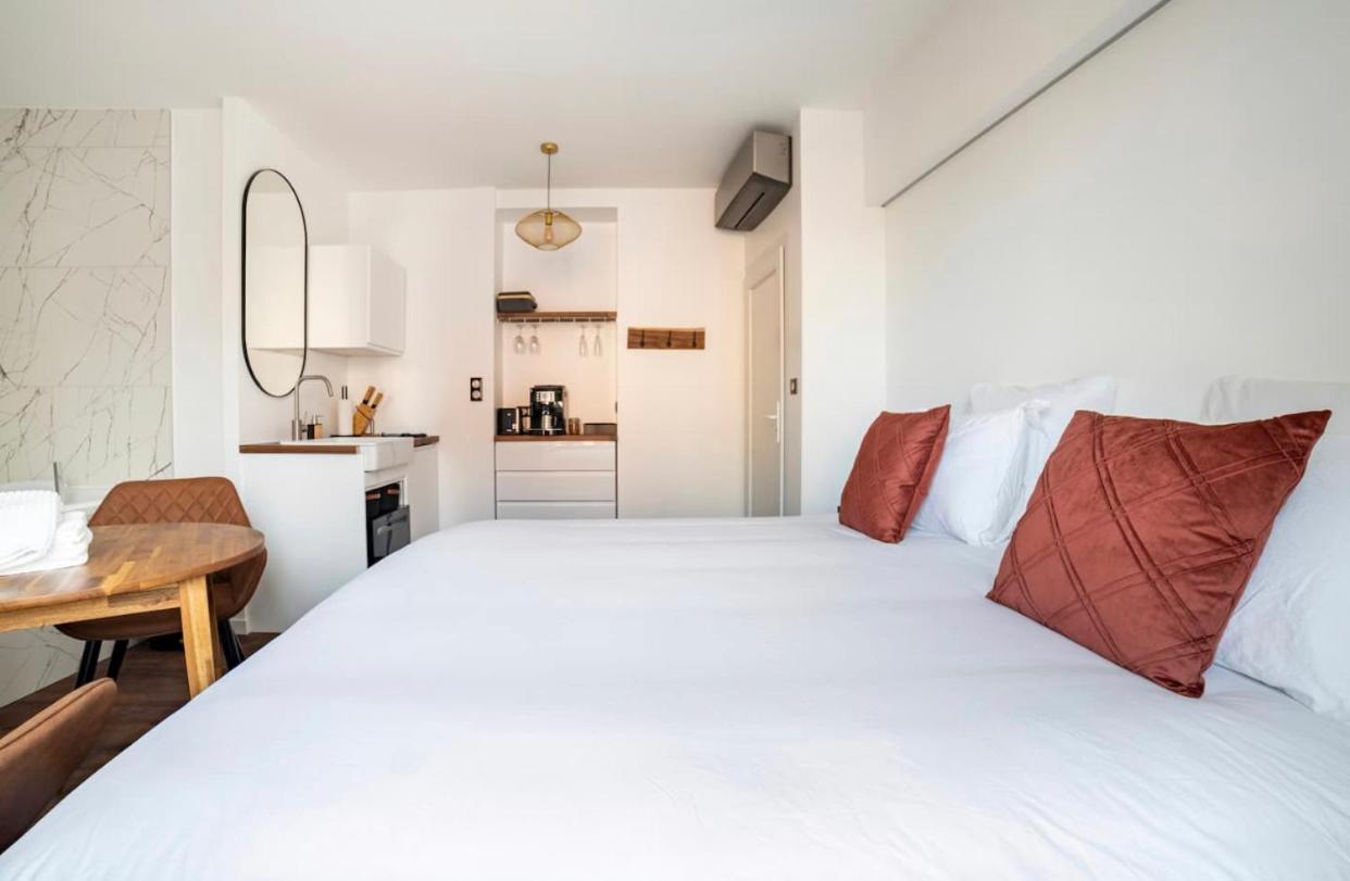 Parenthese Roanne Pierre Depierre Apartment Bagian luar foto